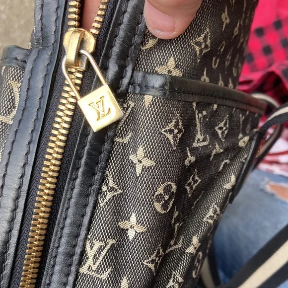 Louis Vuitton bag - Picture 10 of 12